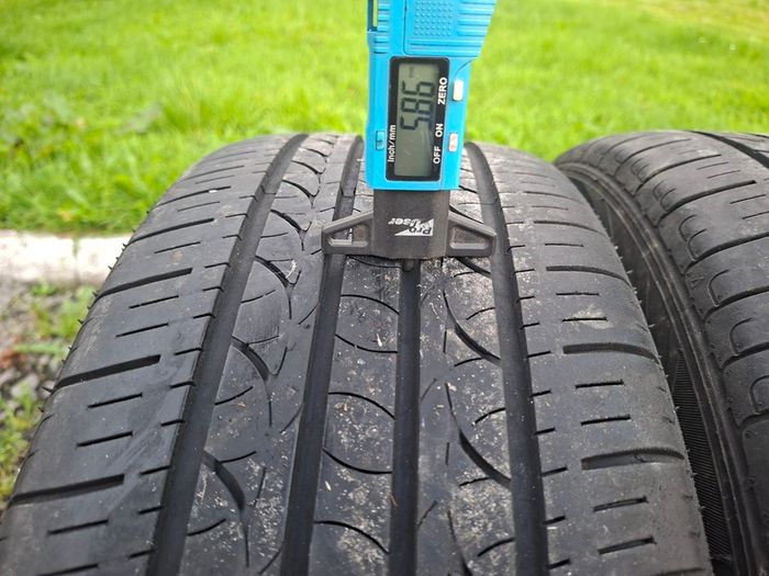 16" Genuine Ford Alloys with tyres