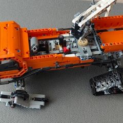 Lego Technic Arctic vehicle tracks missing