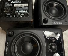 Speakers M audio