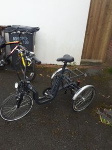 electric tricycle