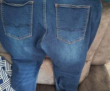 Mens Jeans  size 36 W 32 Leg