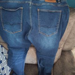 Mens Jeans  size 36 W 32 Leg