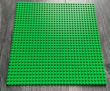 Green 32 x 32 Lego board