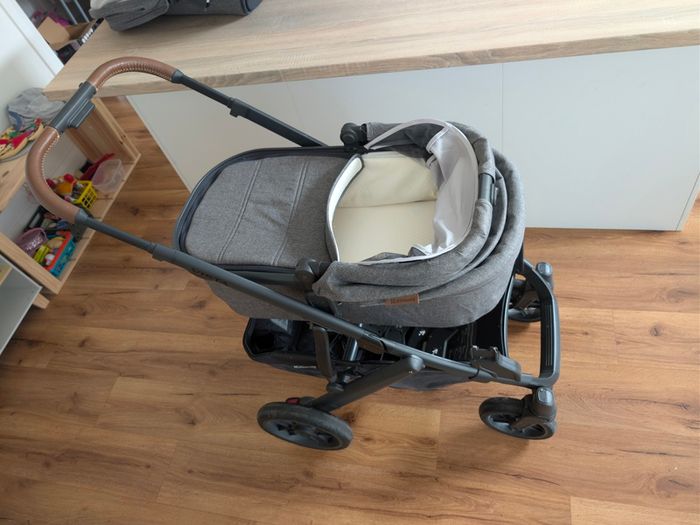 UPPAbaby Vista V2 Stroller and Carrycot