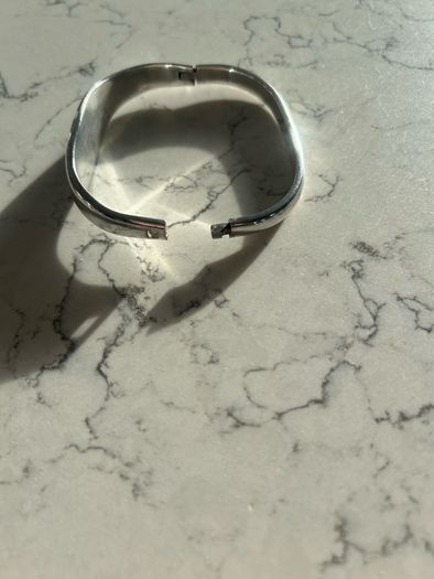 Vintage Mexican solid silver bangle, malachite inlay