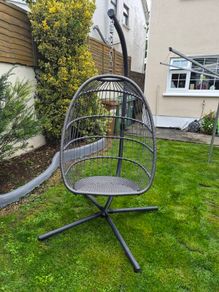 Egg chair
