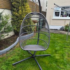 Egg chair