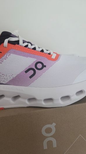 On Clouds Running shoes