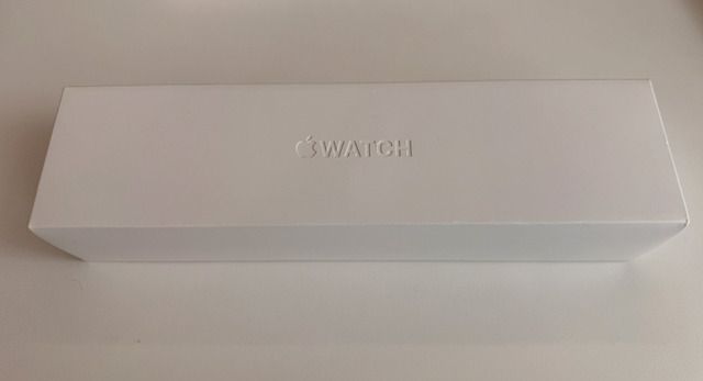 Apple Watch Series 4: 40mm Silver Aluminium