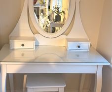 dressing table & stool