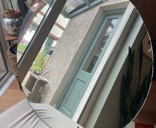 Round mirror
