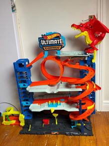 Hot Wheels City Ultimate Garage