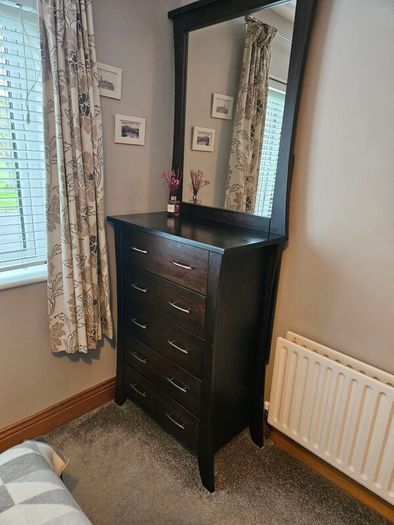 King size bed, 2 x lockers, 1 wardrobe and 1 chest of drawers