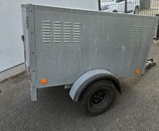 dog trailer