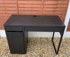 Micke Desk