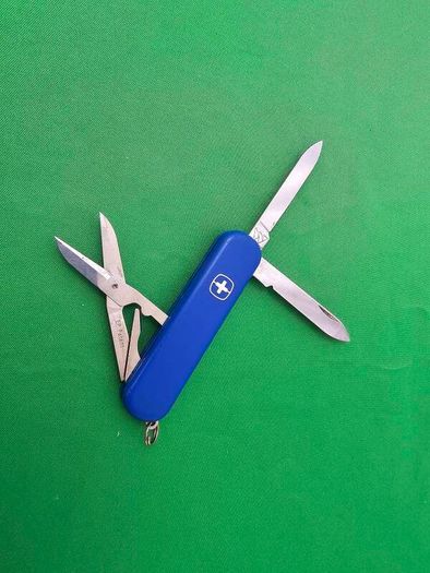 Vintage Discontinued Eddie Bauer Wenger Esquire with Victorinox Classic sd Swiss Army Knife in Combo
