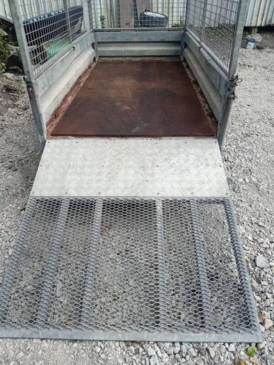 8x4 indepsension trailer mesh sides and ramp