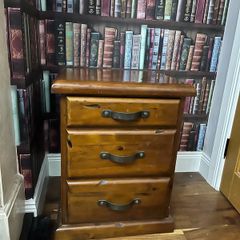 Mahogany mirror unit and two bedside lockers