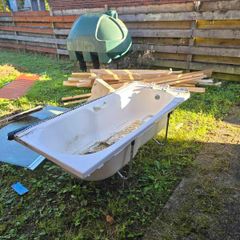 Used Bathroom Fixtures