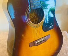 EPIPHONE Gibson Acoustic Drednought + Padded Gig Bag