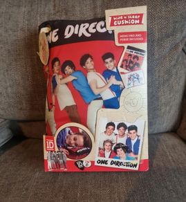 One Direction 1D Hide N And Sleep Cushion MP3 Case Cover With Memo Pad & Purse . New and unopened