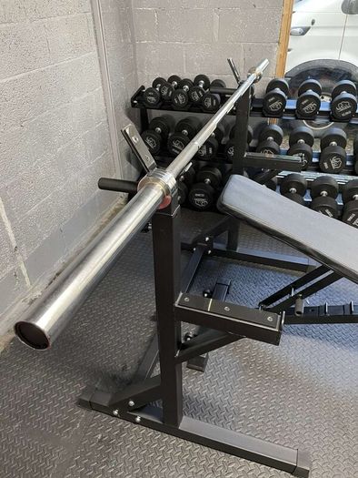 Weight rack with Barbell and Bench
