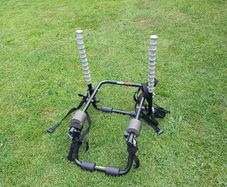 bike carrier. Buzz rack 3 bikes.