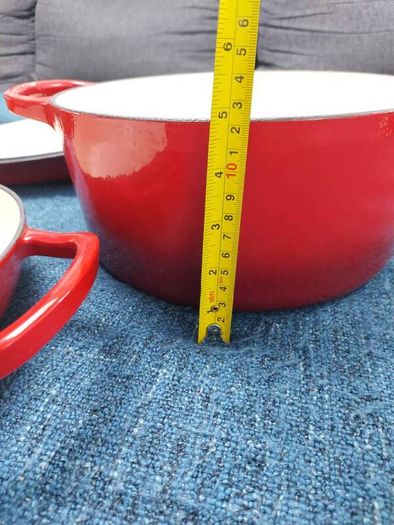 NEW - Set of 2 enamelled cast iron round casserole & pan