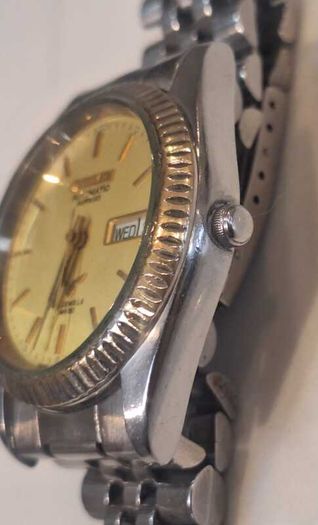 Vintage Citizen Eagle 7 Automatic Datejust 38mm. Rare Sapphire/Exhibition Variant