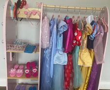 Girls Dress Up