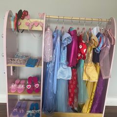 Girls Dress Up