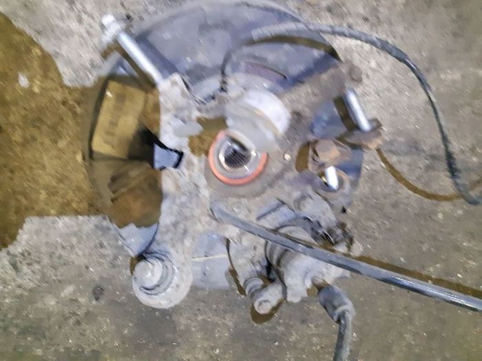 Bmw E90 E91 E92 3 Series Passenger Side Rear Hub