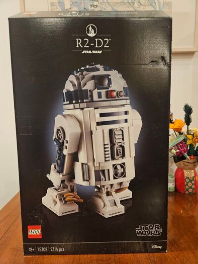 R2-D2 Lego Retired