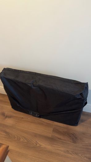 massage / therapy table foldable