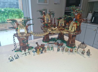 Lego UCS Ewok Village - 10236 (Retired)