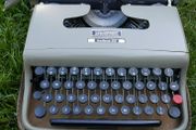 Vintage Original Olivetti Lettera 22 Working Typewriter, Serviced Portable Olivetti 22 With Case