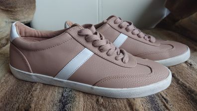 SALE E10  Asos Trainers.  Size7