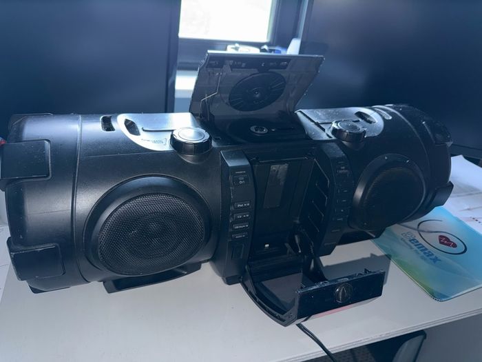 JVC RV-NB75B Boomblaster Black (Lightning & Bluetooth)