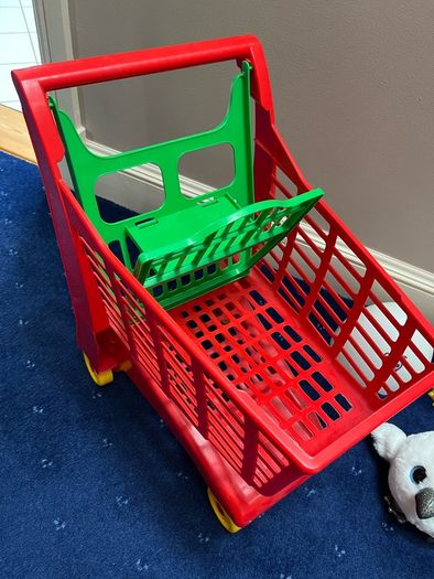 Free child's items, as a lot