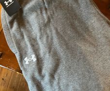 NEw  with tags under armour grey jogger