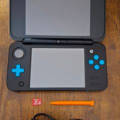 Nintendo 2DS XL Black and Blue
