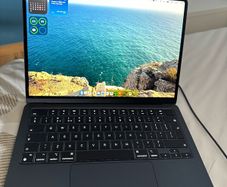 Apple MacBook Air 13 inch M3  Midnight