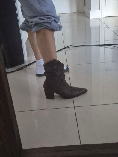Cowboy boots. Coachella look. Fits UK 3.5- 4