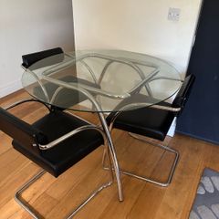 Dining table and 4 chairs