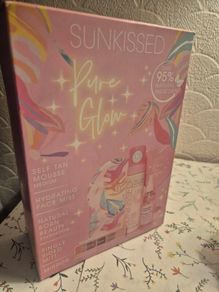Sunkissed Pure Glow Medium Tanning Gift Set Brand New Sealed