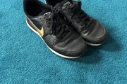 nike runners leather