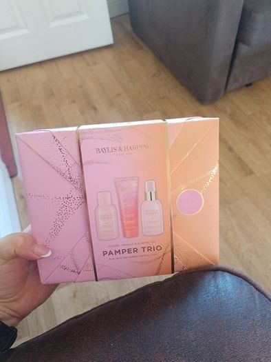 Baylis and Harding pamper trio