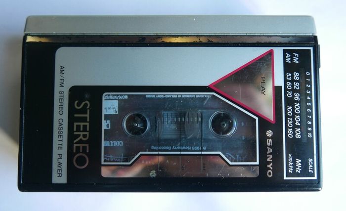 Vintage Sanyo Mgr60 Personal Stereo - Radio Cassette Player Collectable (works Well)