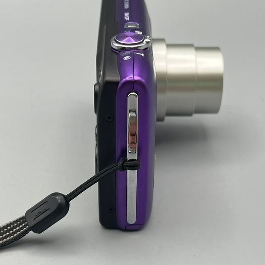 Nikon Coolpix S3300 16MP Digital Camera Purple - Full Kit