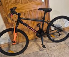 B twin kids youngster bike 24inch wheels